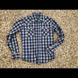 Wrangler Black plaid button down shirt mens small